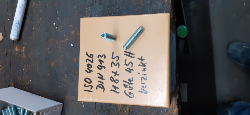 Gewindestifte DIN 913 ISO 4026 M8 x 35 verzinkt